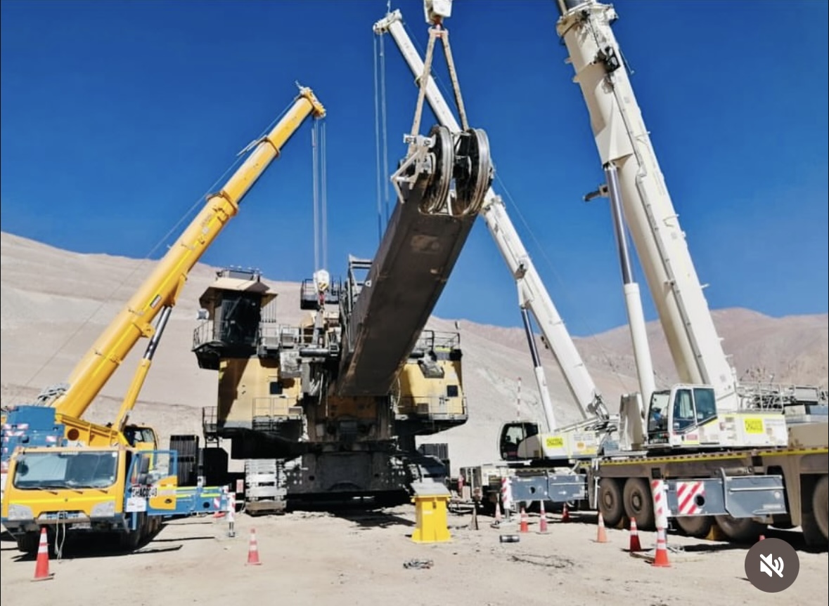 Intervención de mantenimiento en equipo de carguío minero